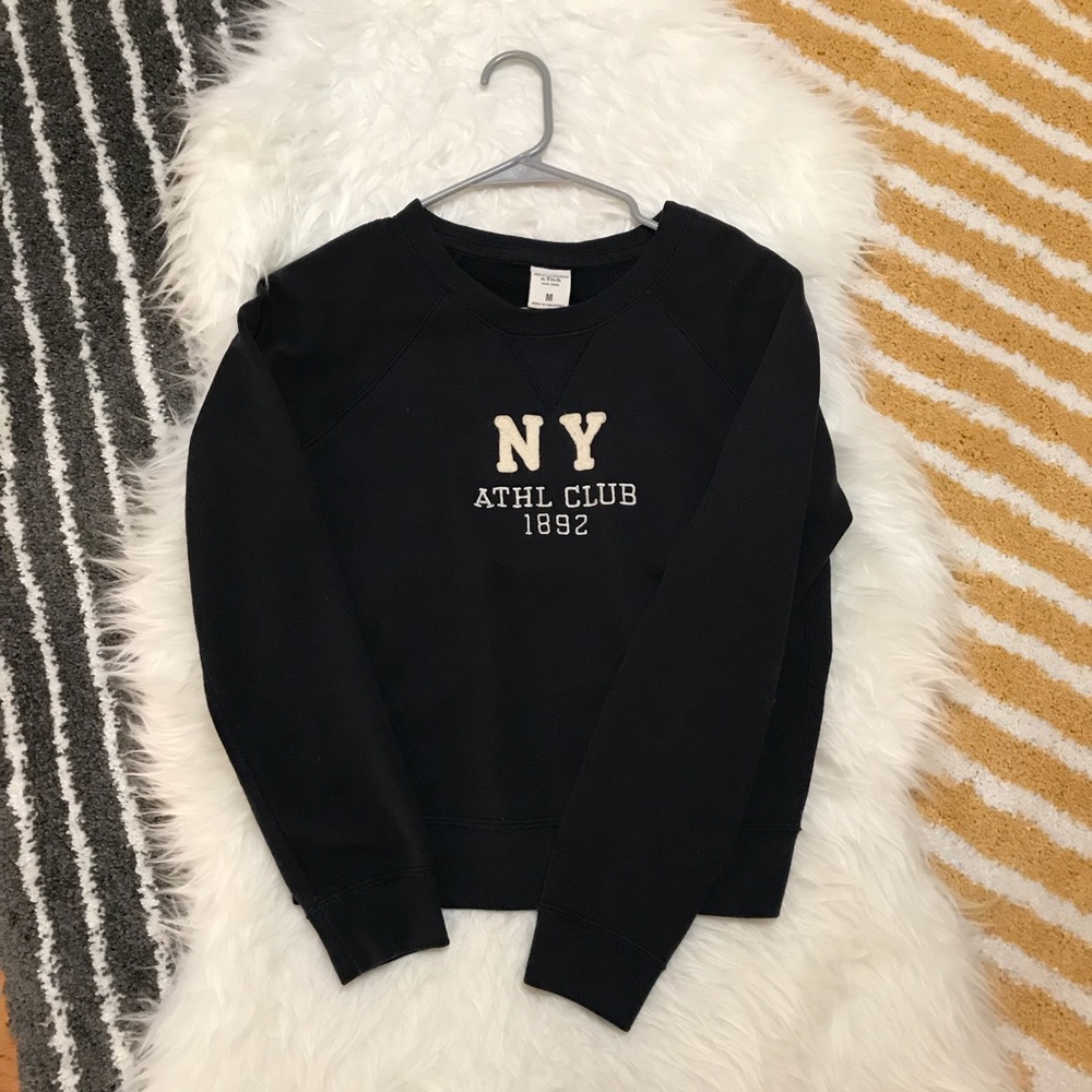 A&F crew neck sweater shirt